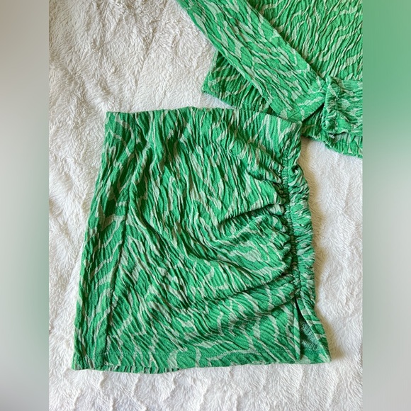 Zara 2-Piece Mini Skirt Set - Picture 2 of 5